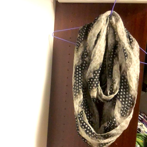 Scarf - Picture 1 of 1